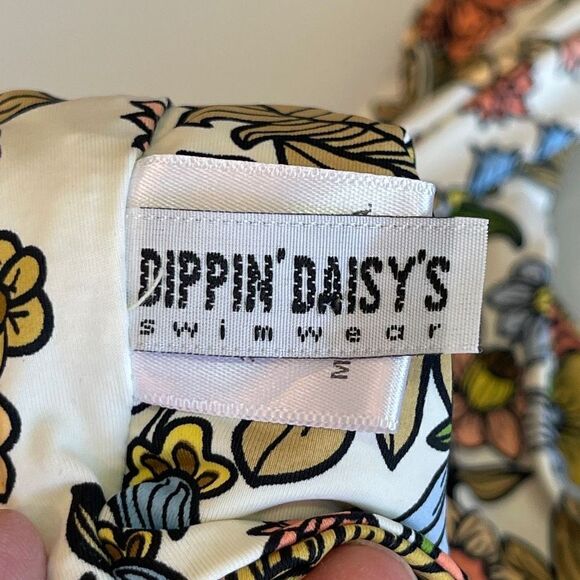 Drippin Daisy’s Multicolor Floral Front Tie Wide Straps Bikini Top Size Medium - Picture 4 of 7